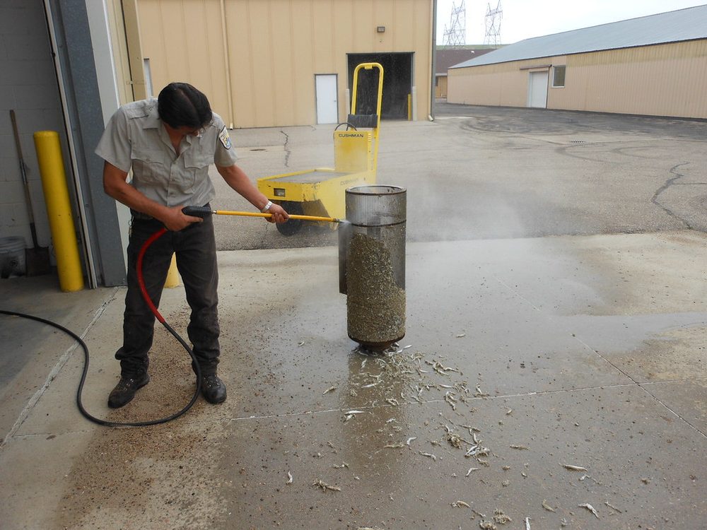 High pressure water jetting